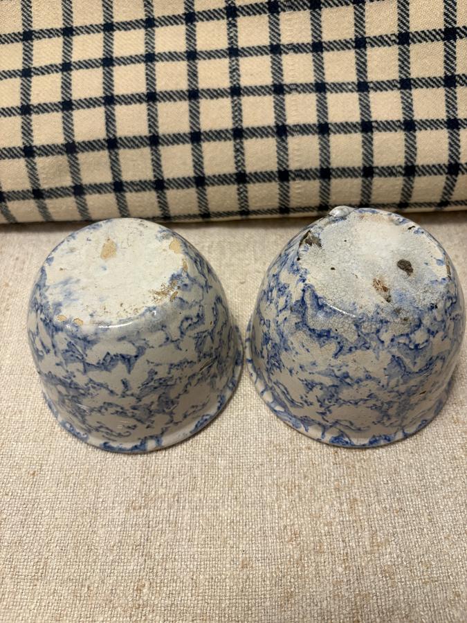 *PAIR C 1880 LARGE BLUE/WHITE SPONGE CUSTARD CUPS