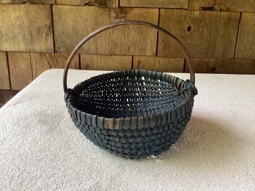Early Small Buttocks Basket 7 3/4”