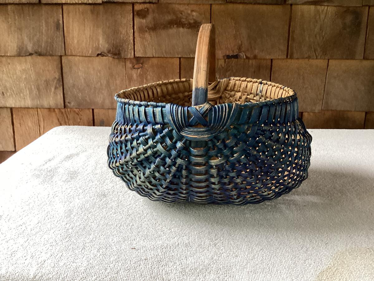 Early Buttocks Basket Blue 10 1/2”