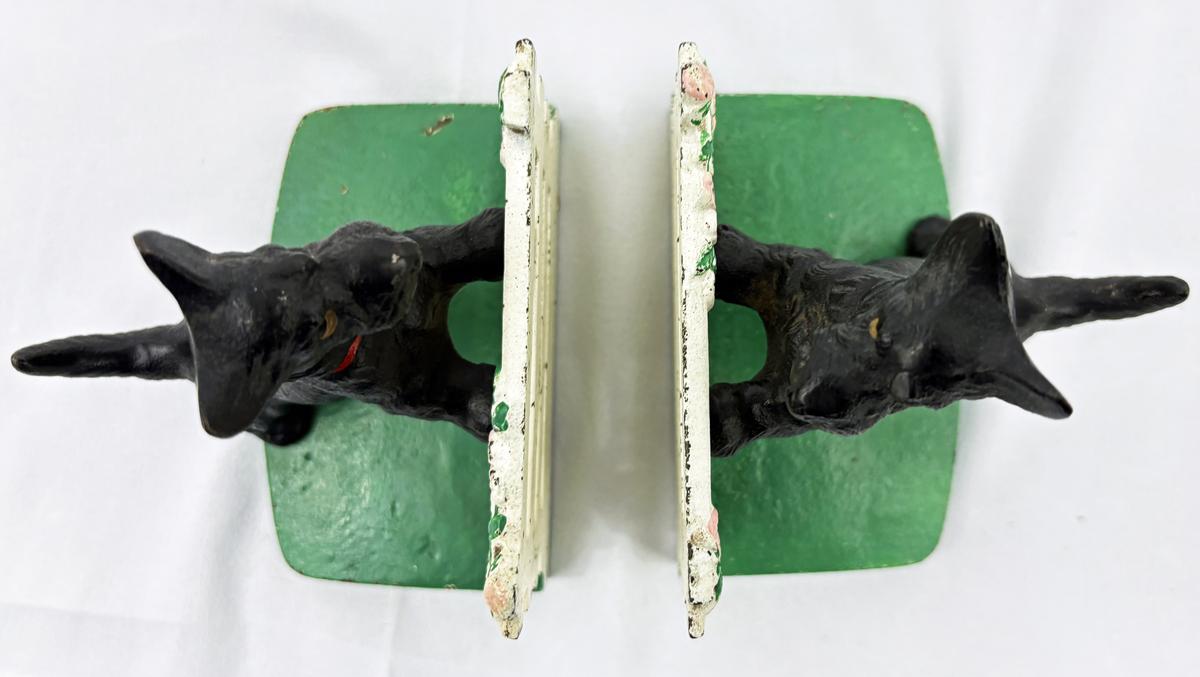 Cast Iron Scottie Dog at the Fence Bookend