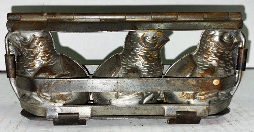 3 Hatching Easter Chicks Chocolate Mold