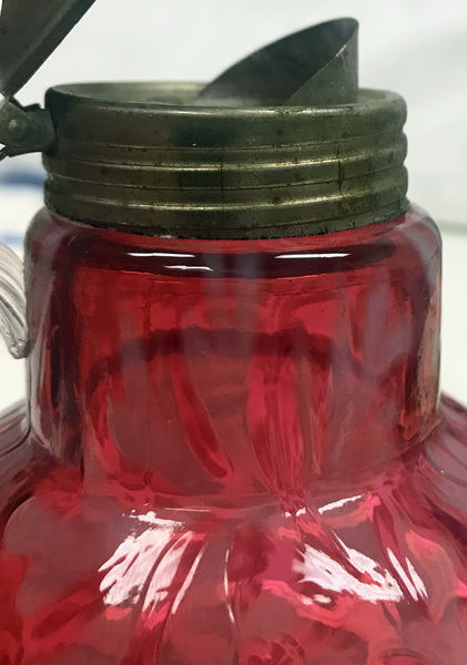 Cranberry Opalescent Daisy & Fern Syrup