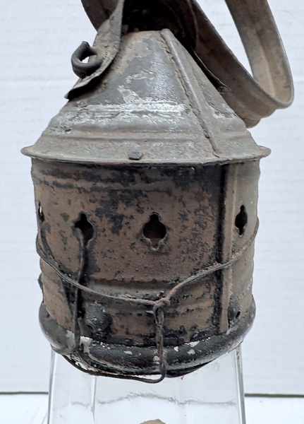 Candle Lantern w/Octagonal Globe