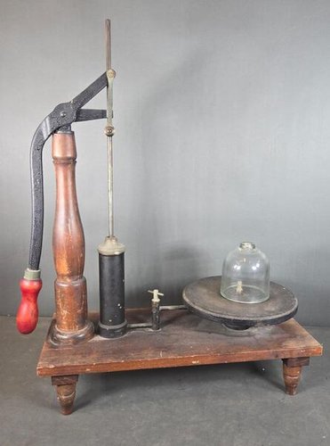 Antique Chicago Scientific (CENCO) Vacuum Pump