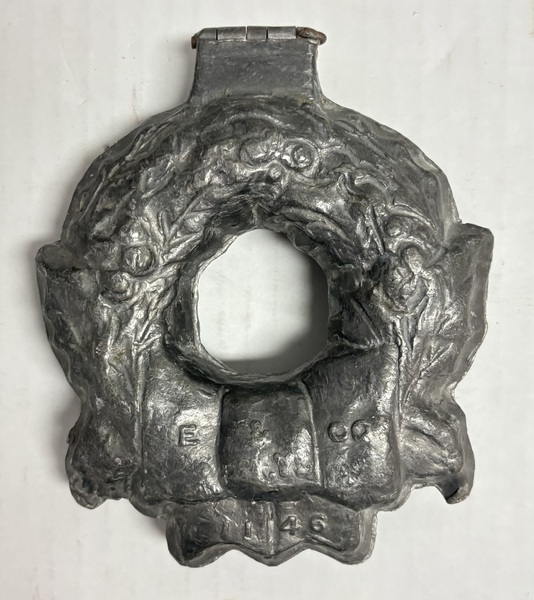 Christmas Wreath Ice Cream Mold