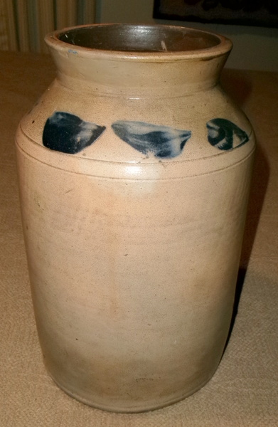 19th C. Blue Decorated Stoneware Snuff Crock