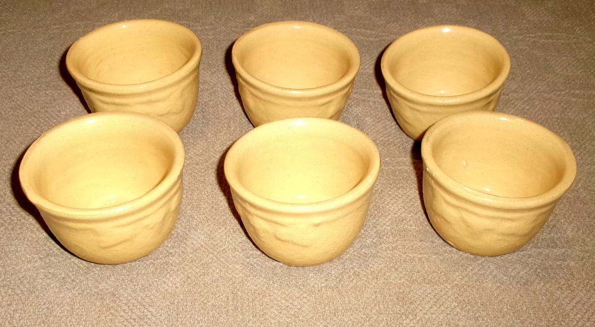 Set of 6 Embossed Yelloware Custard Cups