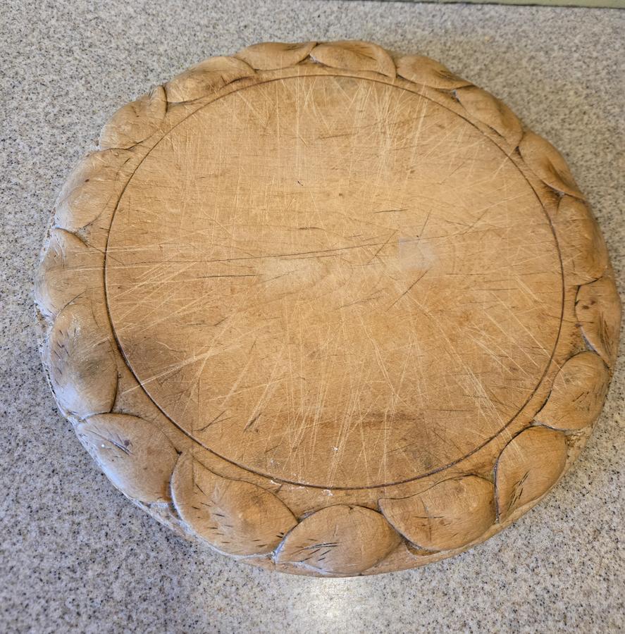 OLD BREADBOARD W LEAF DESIGN