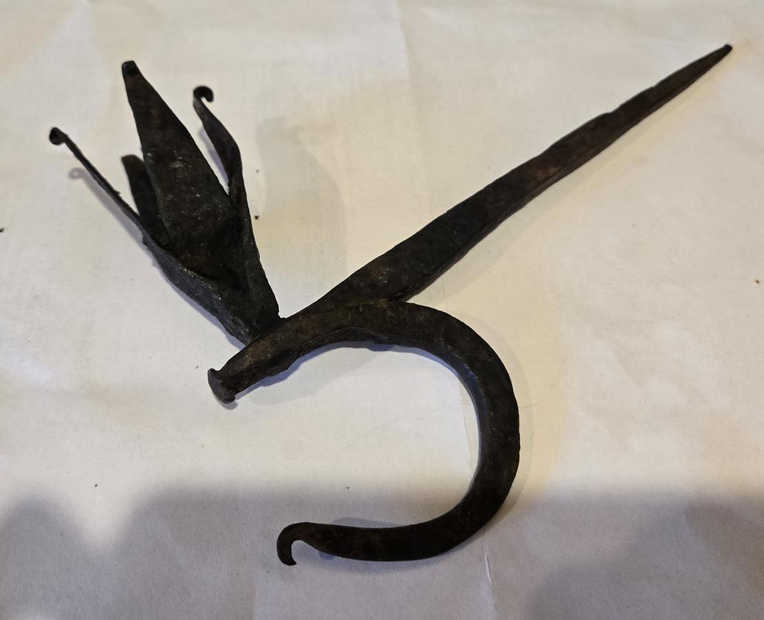 WROUGHT IRON BEAM SPIKE LAMP HOLDER