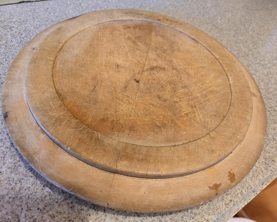OLD BREADBOARD W LEAF DESIGN