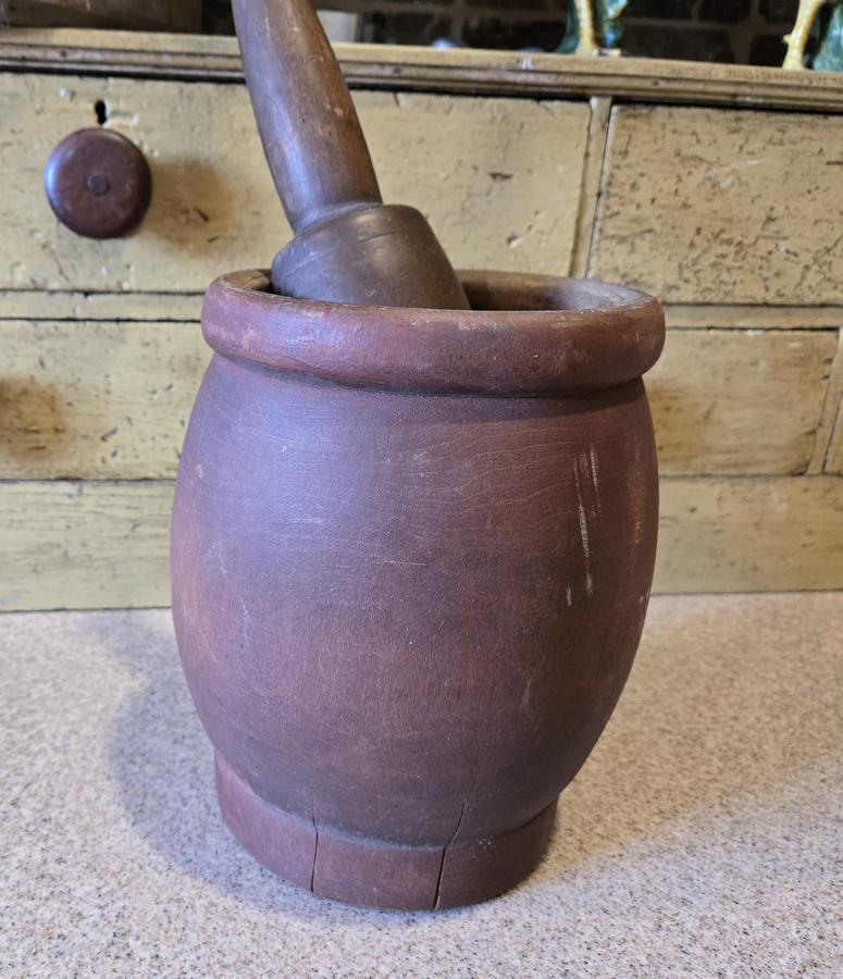 Red PAINTED MORTAR AND PESTLE
