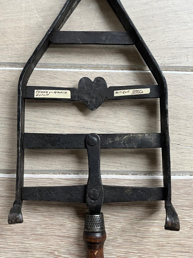 Sad Iron Stand w/Heart
