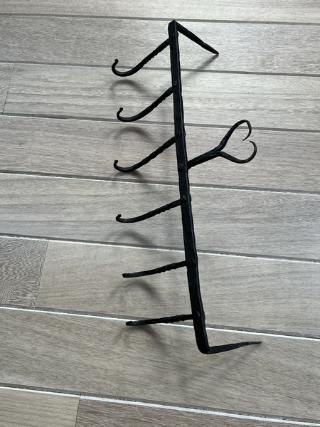 Hanging Wall Rack w/ Heart