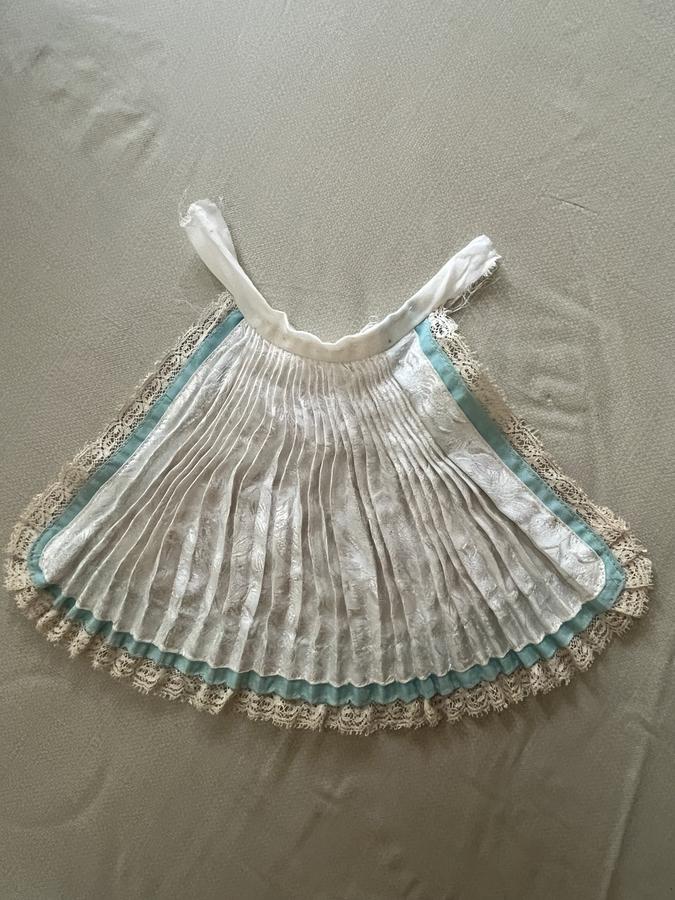 Small Bavarian Doll's Outfit