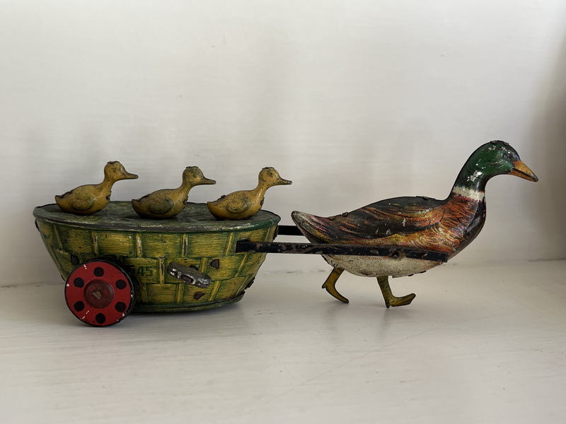 Paak Paak Quack Quack Tin Wind-up Toy
