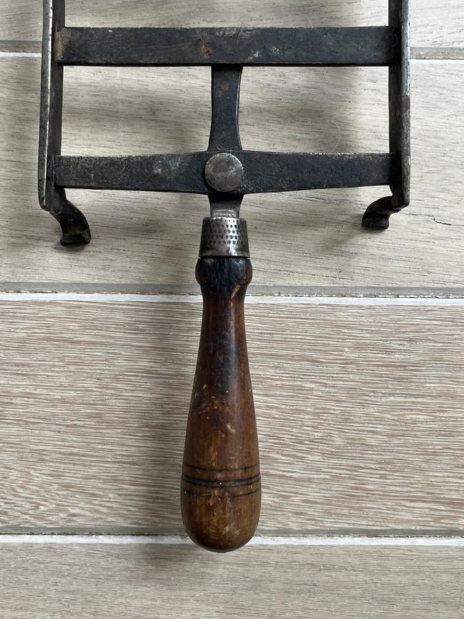 Sad Iron Stand w/Heart