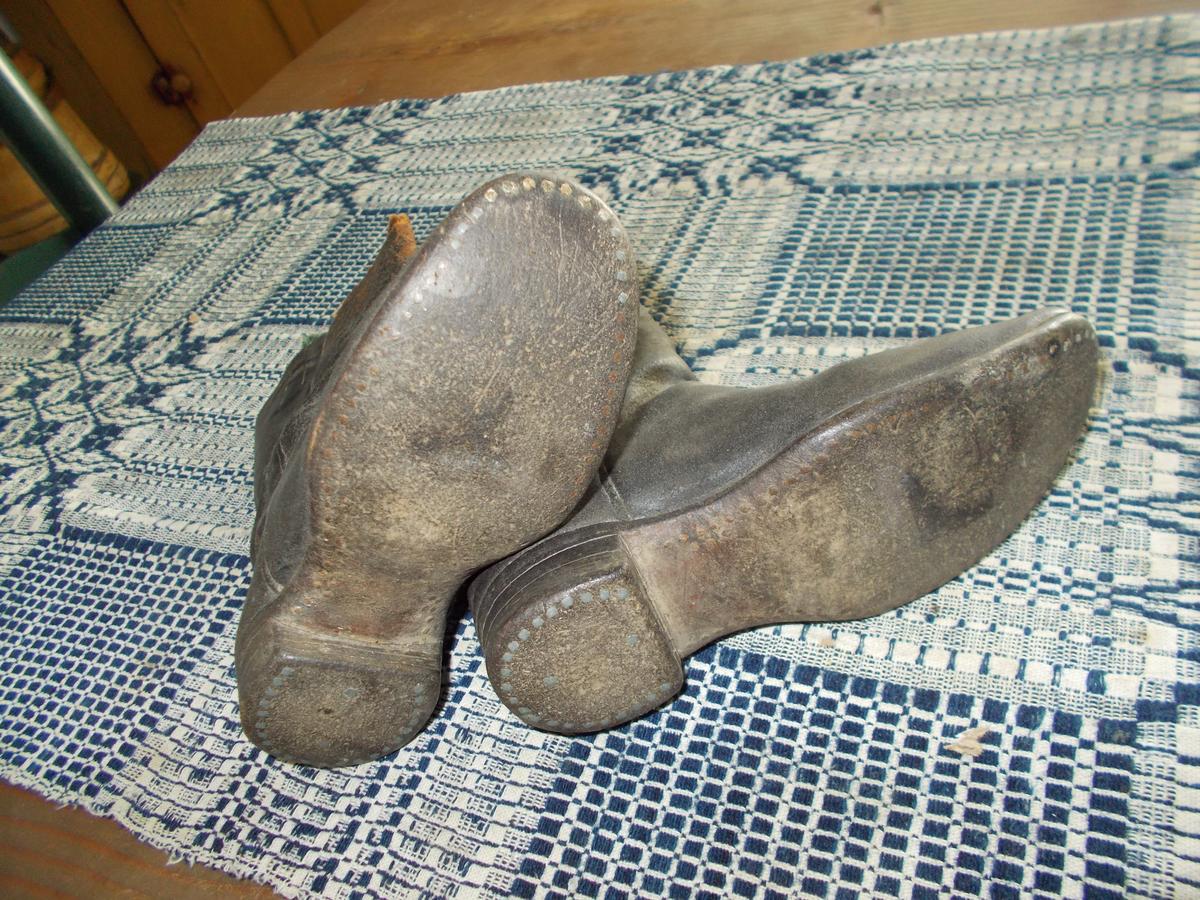 BOY'S CIVIL WAR ERA LEATHER BOOTS