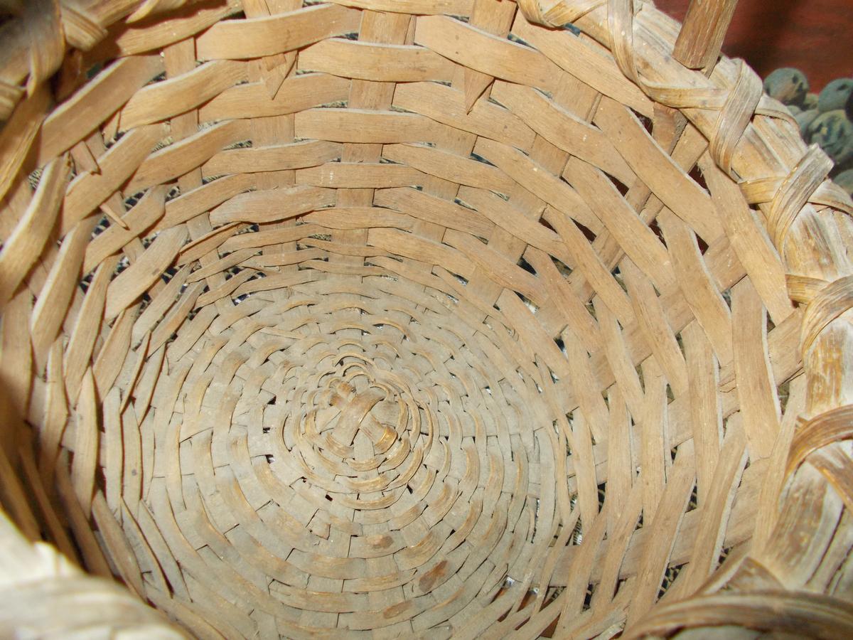 CHILD'S SMALL SPLINT BASKET PERFECT