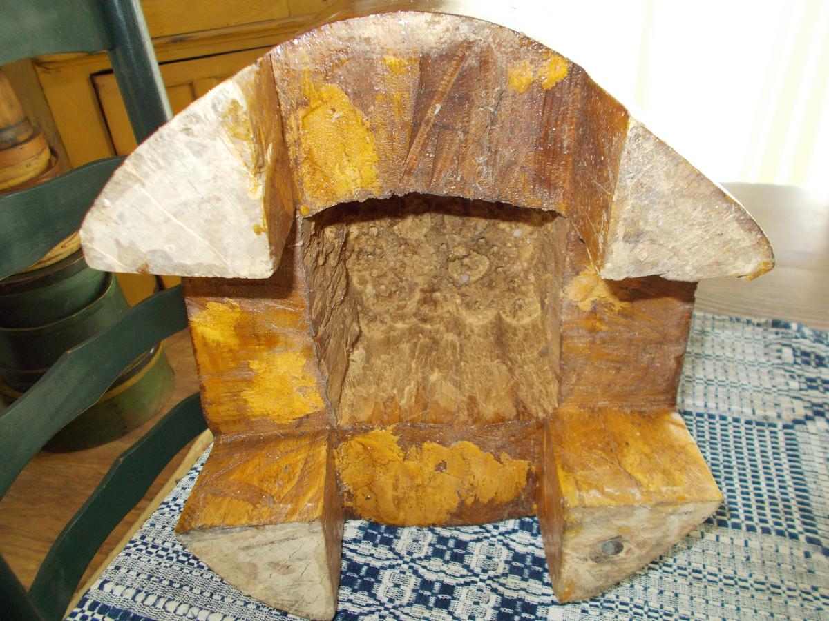 UNIQUE APPALACHIAN LOG CHILD'S CHAIR
