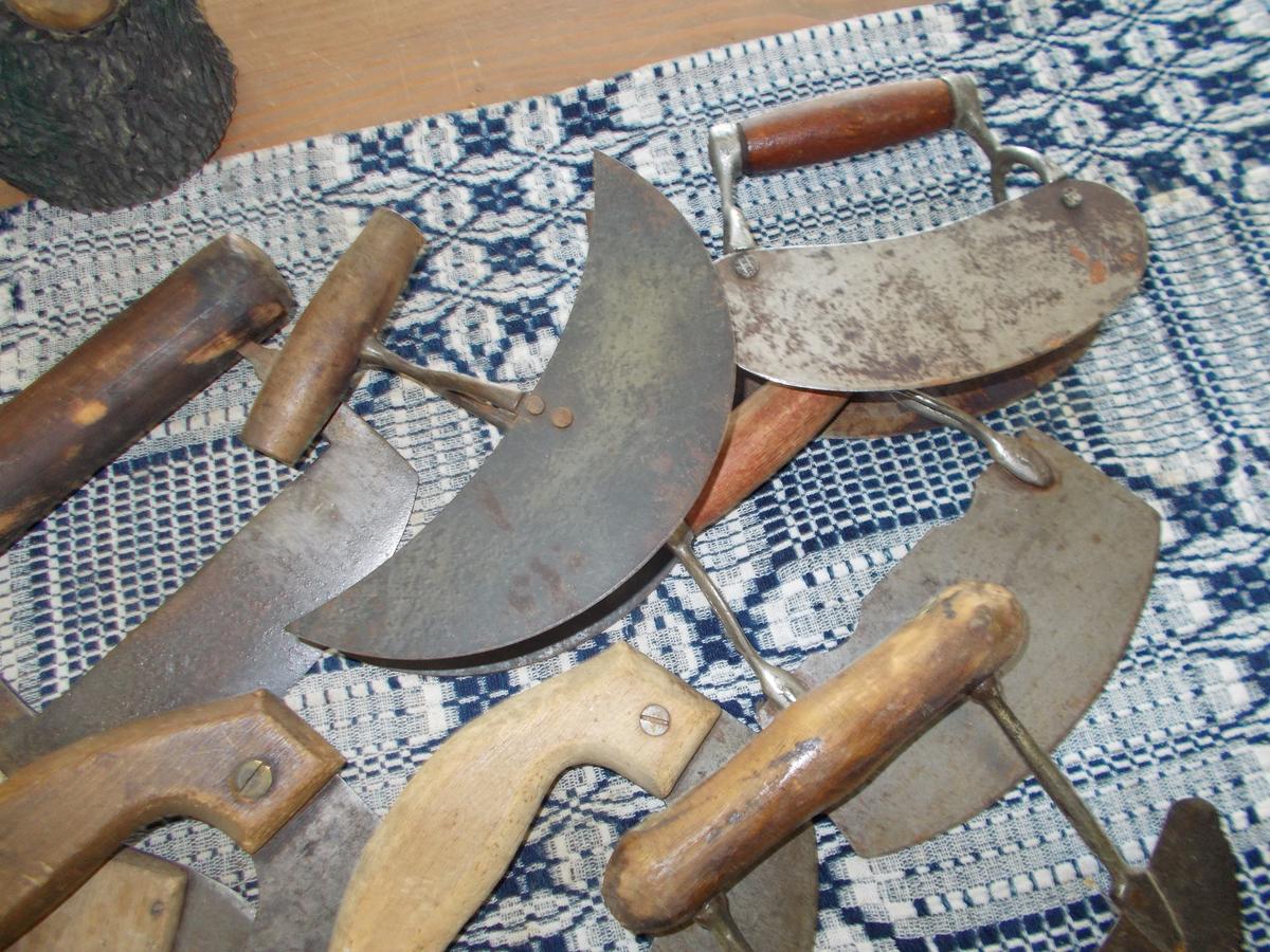 DEALER'S LOT OF 9 FOOD CHOPPERS