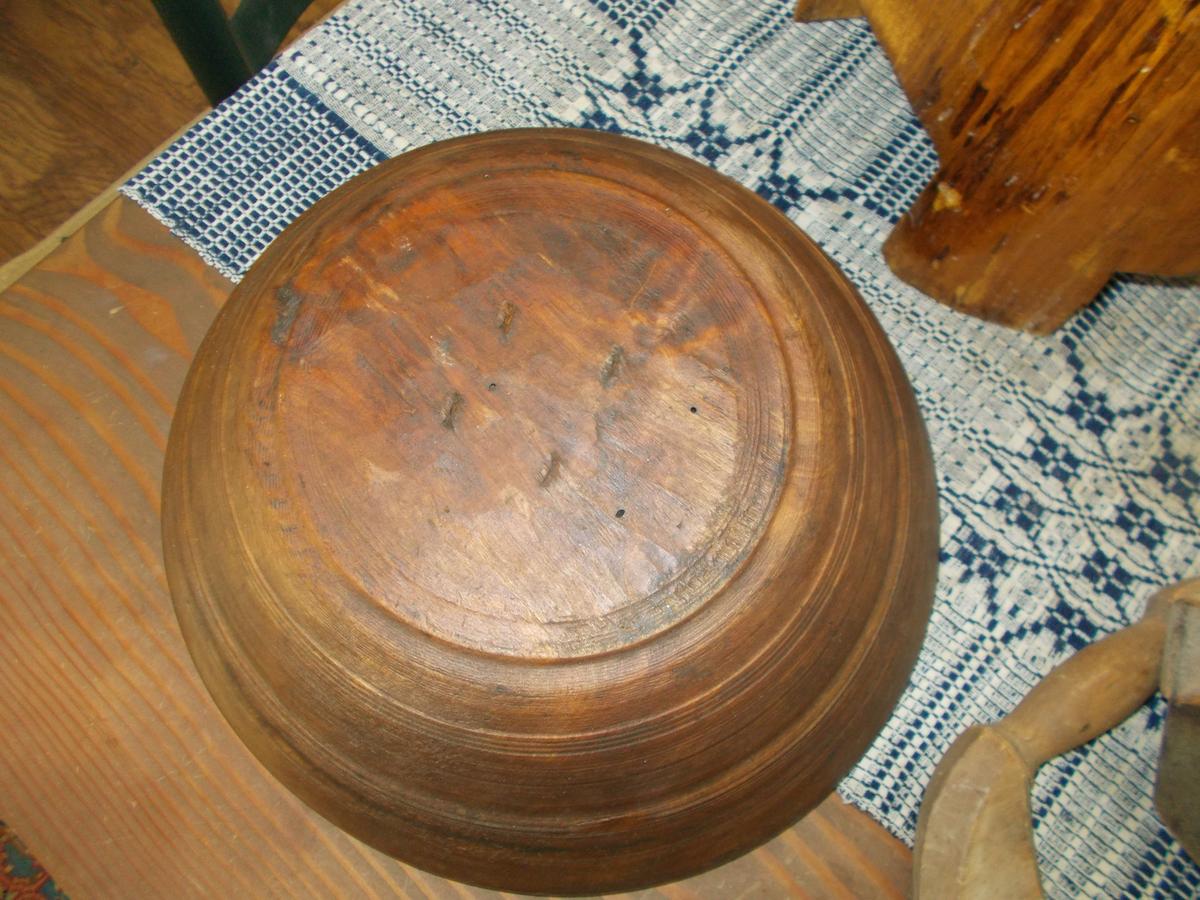 WALNUT BEEHIVE BOWL
