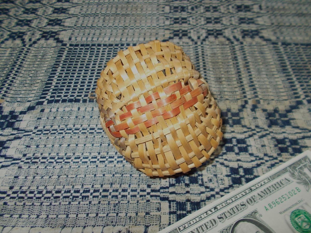 MINIATURE SPLINT EGG BASKET