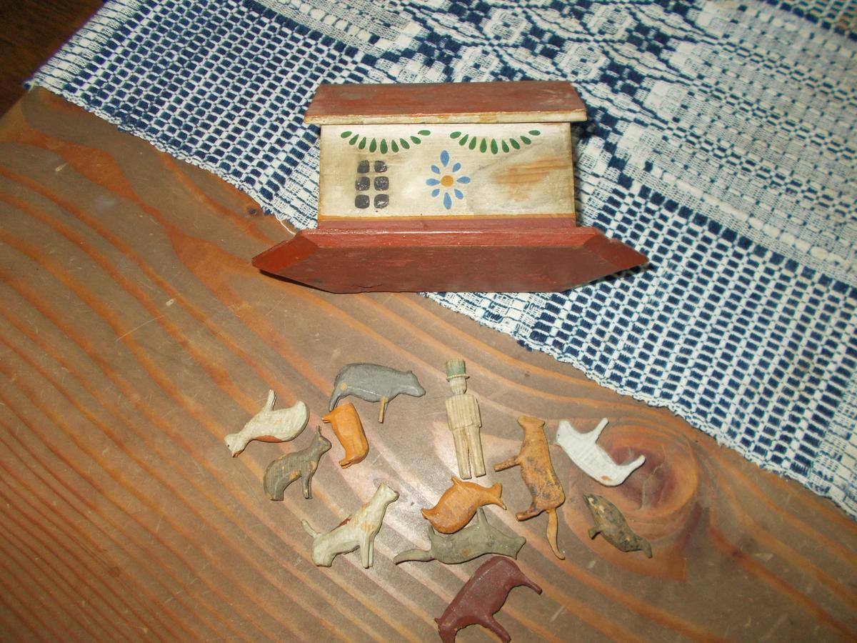 TINY GERMAN NOAH'S ARK W/ANIMALS & NOAH