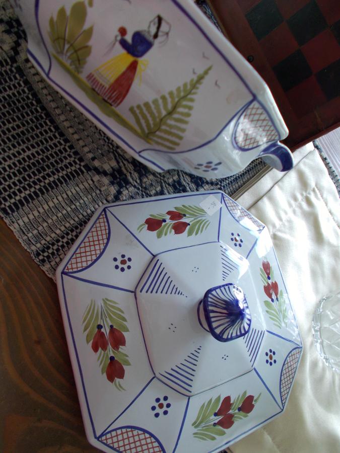 QUIMPER COVERED CASSEROLE DISH