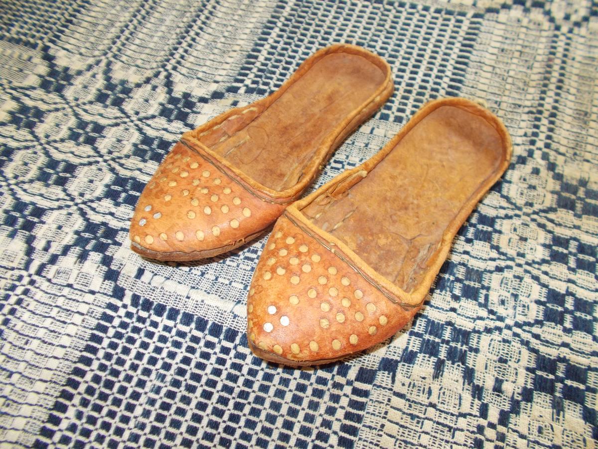 PAIR OF TINY BROCADE SLIPPERS