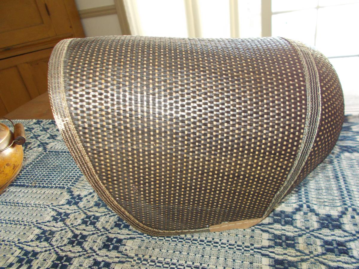 SHAKER SUMMER BONNET