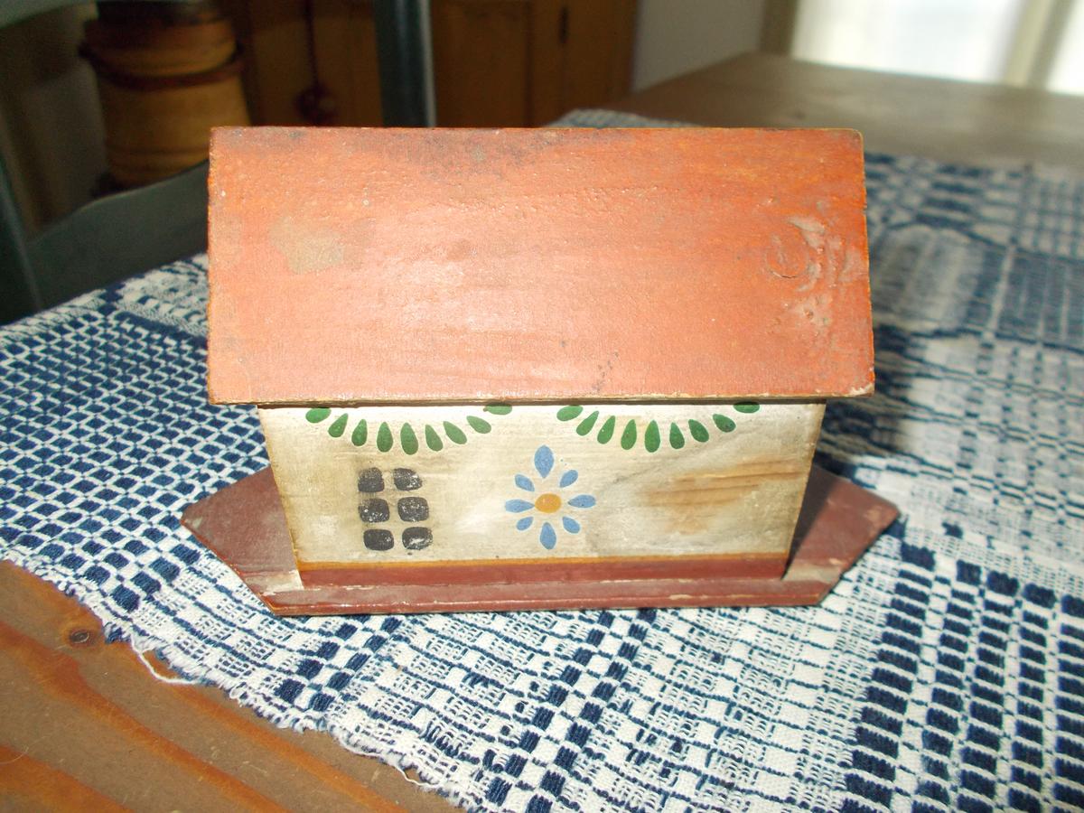 TINY GERMAN NOAH'S ARK W/ANIMALS & NOAH