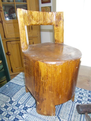 UNIQUE APPALACHIAN LOG CHILD'S CHAIR
