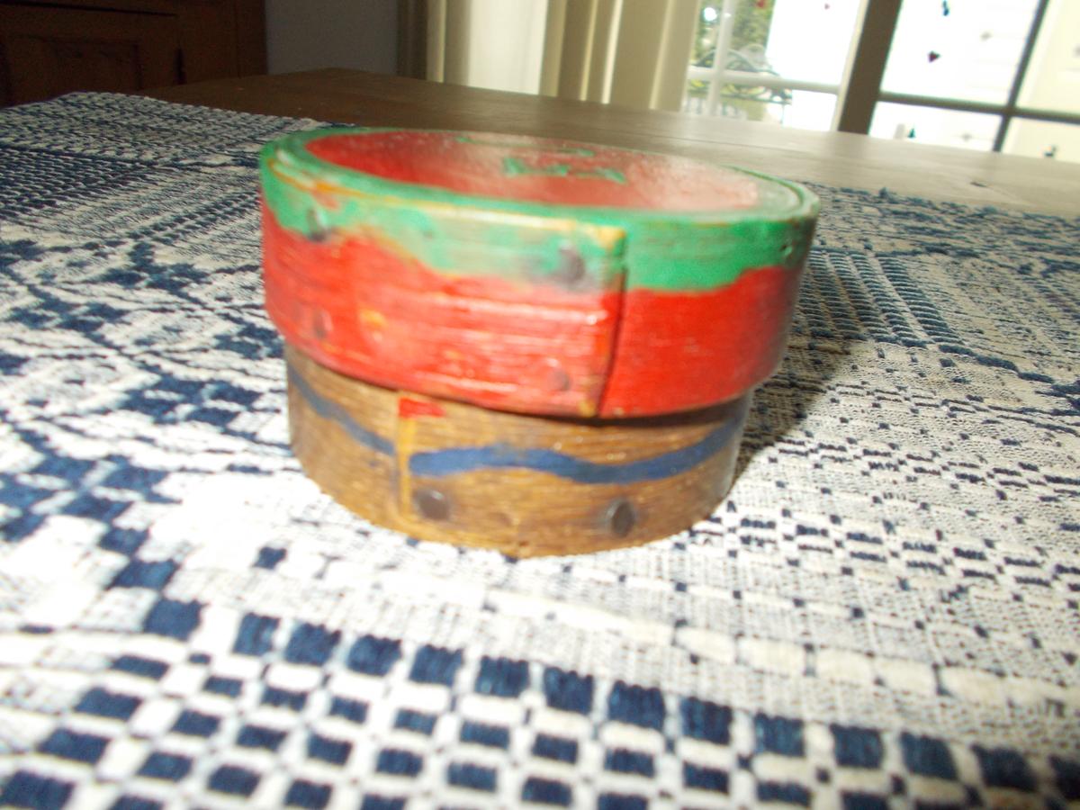 LITTLE ROUND BOX IN PAINT