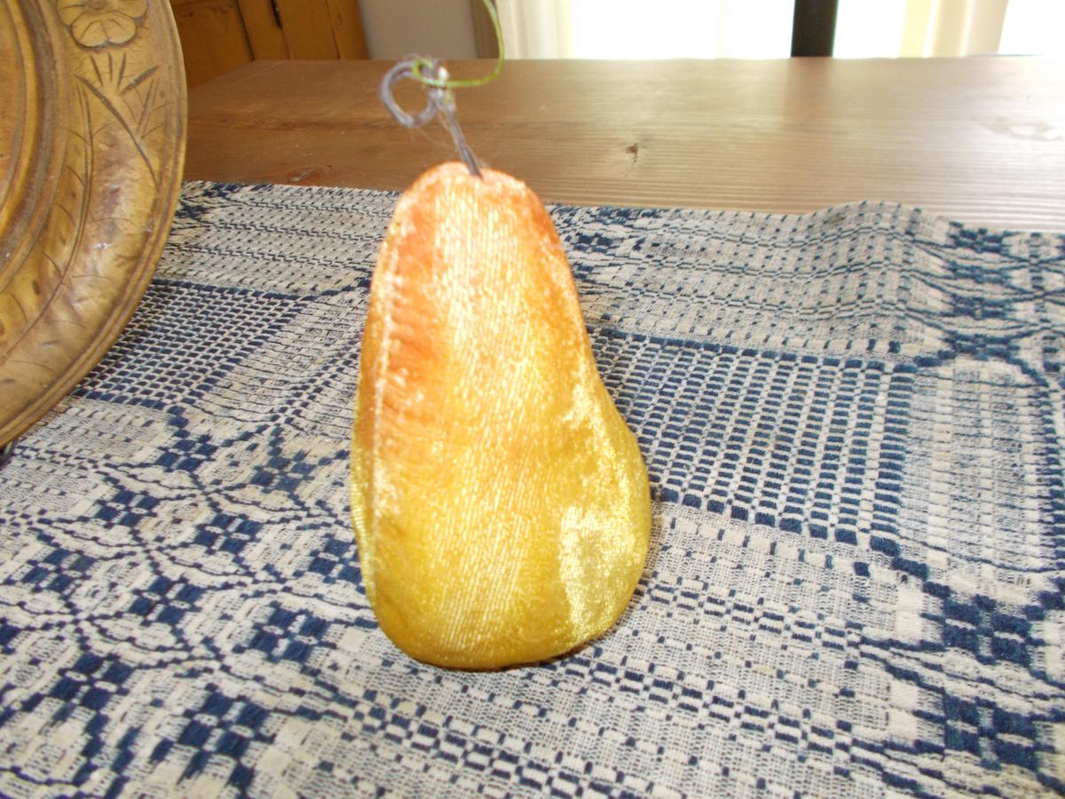 VELVET PEAR