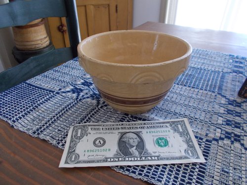 LITTLE YELLOWWARE BOWL