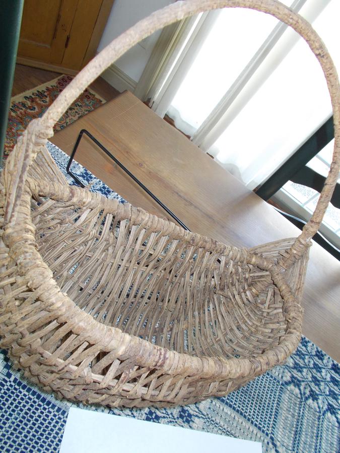 LARGE WILLOW HALF/WALL BASKET