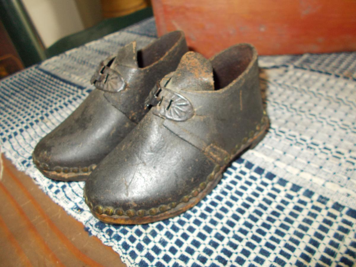 EARLY WHIMPSEY WOOD & LEATHER SHOES LABELED