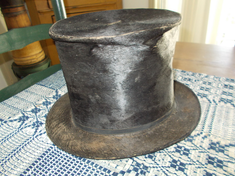 MEN'S BEAVER TOP HAT