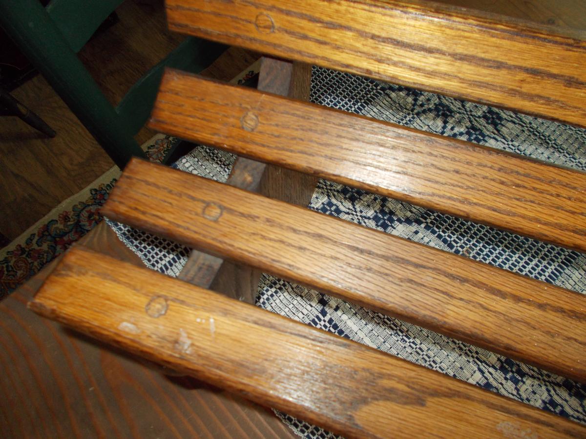 VINTAGE MINIATURE OAK SLAT DOLL BENCH