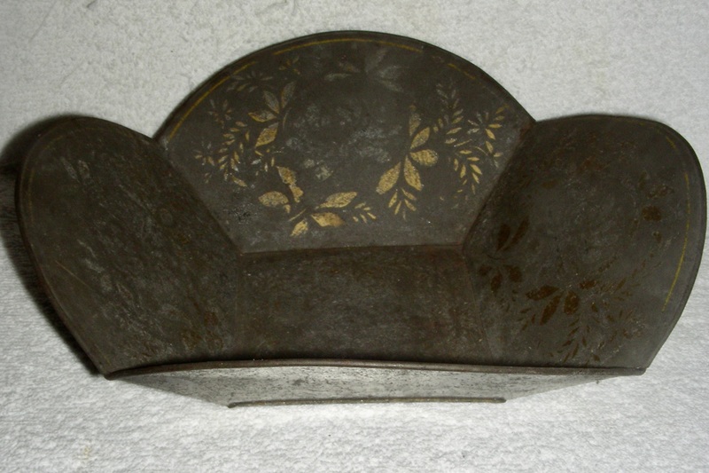 Decorated Tole Tin Ware Apple/Bread Tray