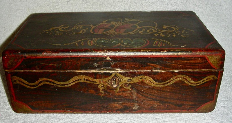 Grain-Painted Decorated Dovetailed Dresser Box