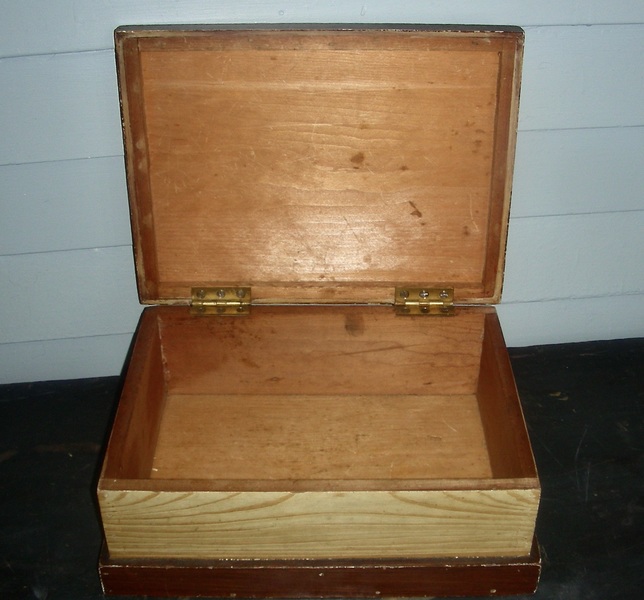 Document Box w/ Mustard/Brown Grain Paint