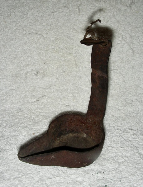 Single Pan Iron Betty Lamp