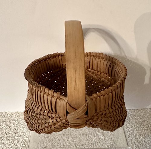 Miniature Buttocks Basket