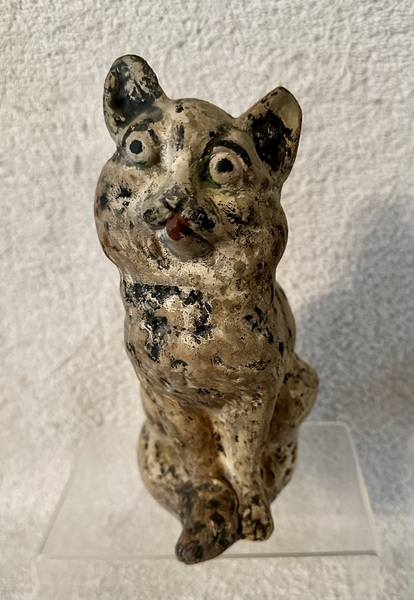 8” Sitting Chalkware Cat
