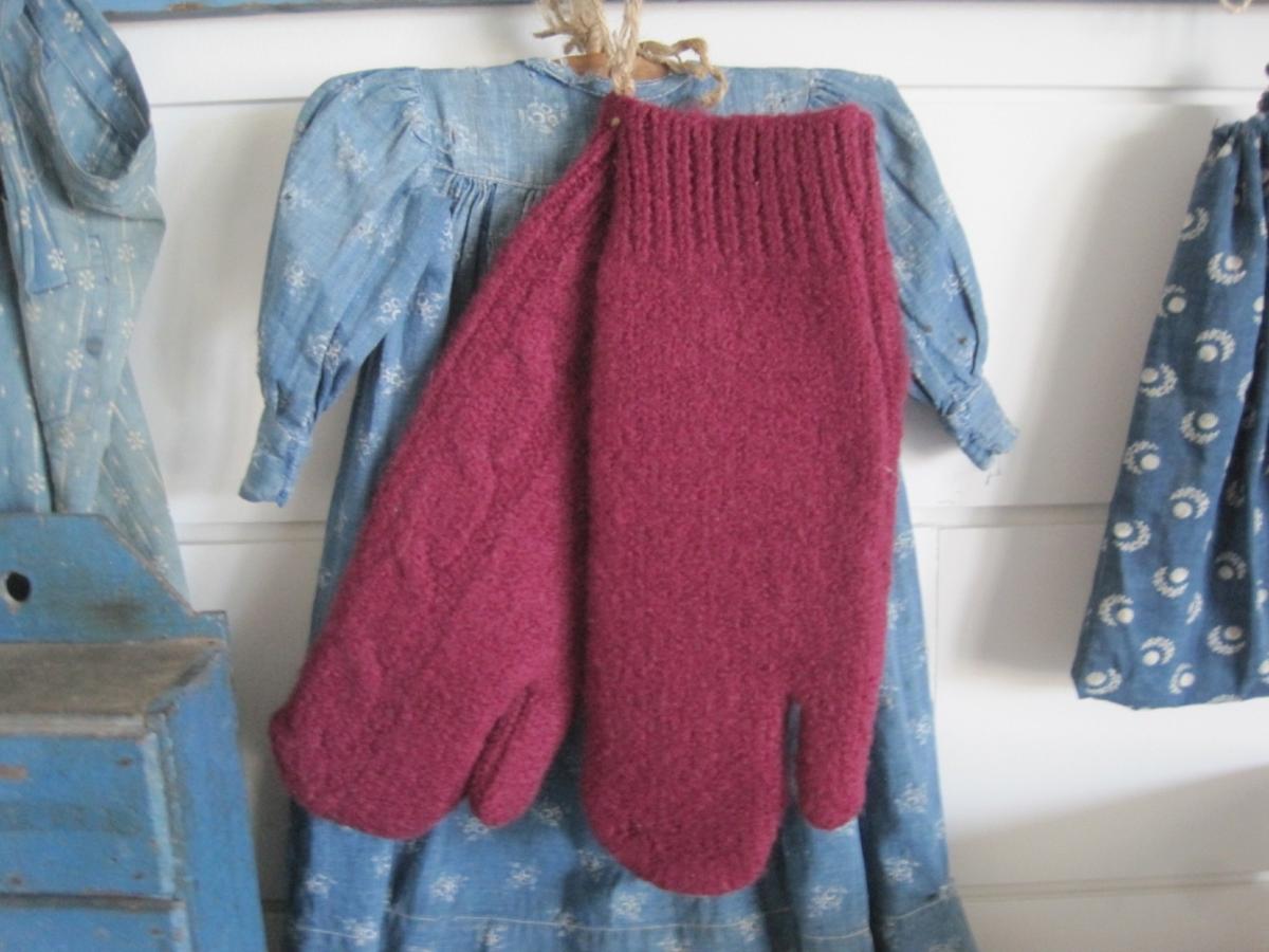 Vintage Ohio Amish Wool Fabric Mittens Handmade