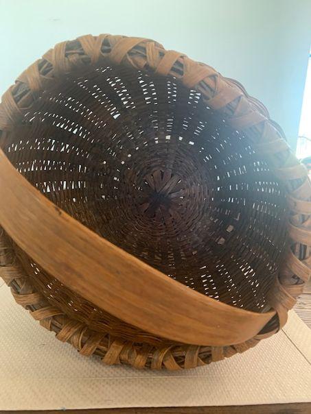 mid 19th c. NE splintwoodbasket