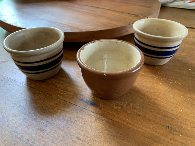 3 stoneware custard cups