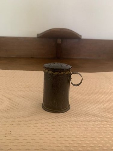 Vintage toleware shaker