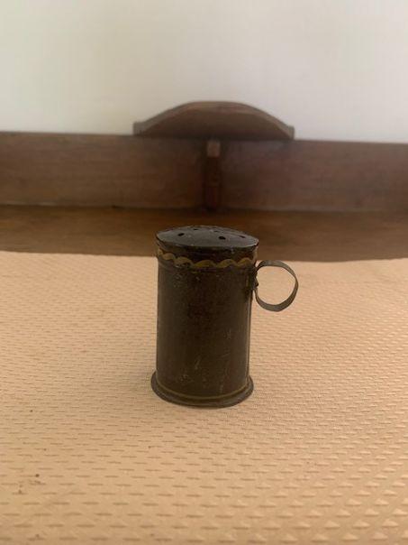 Vintage toleware shaker